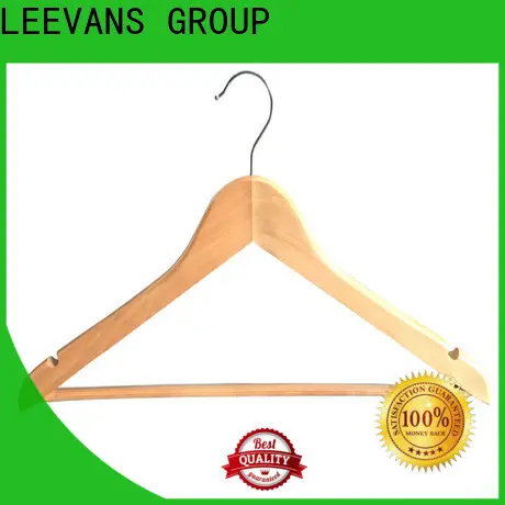 LEEVANS sturdy coat hangers Supply1 1