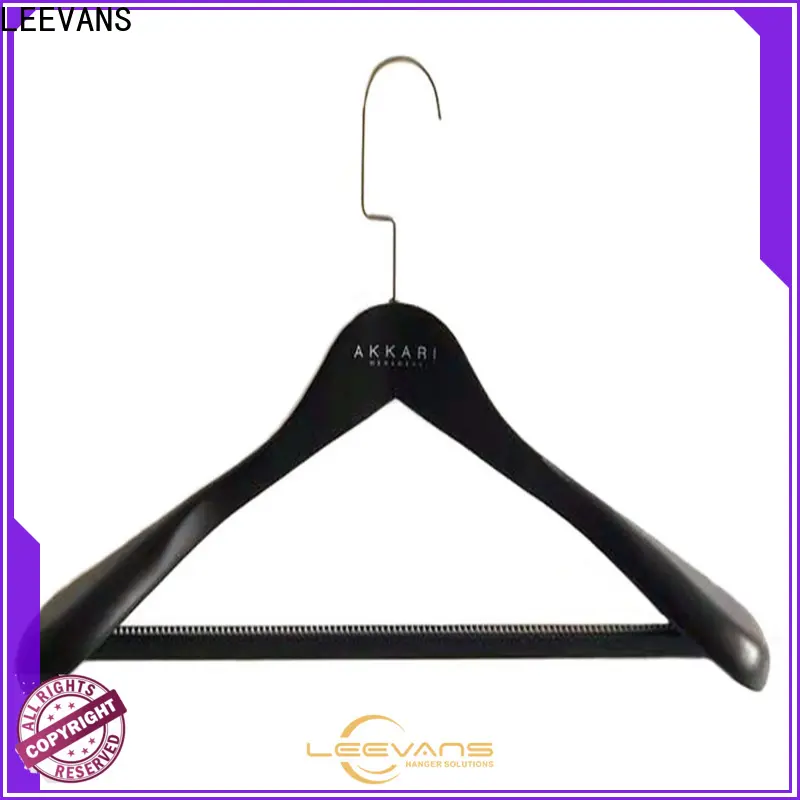 LEEVANS Top thick wooden hangers for business 1