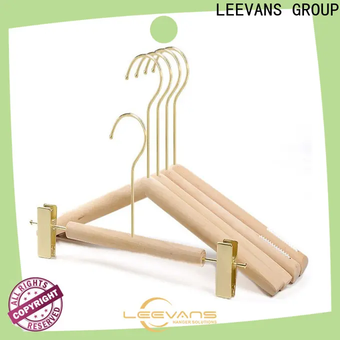 LEEVANS Best toddler clothes hangers for business 1