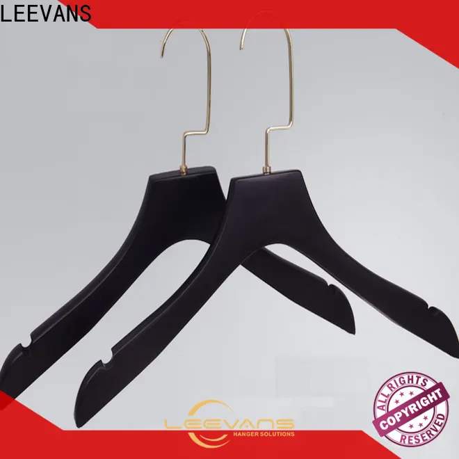 LEEVANS Wholesale buy wooden coat hangers Suppliers 1