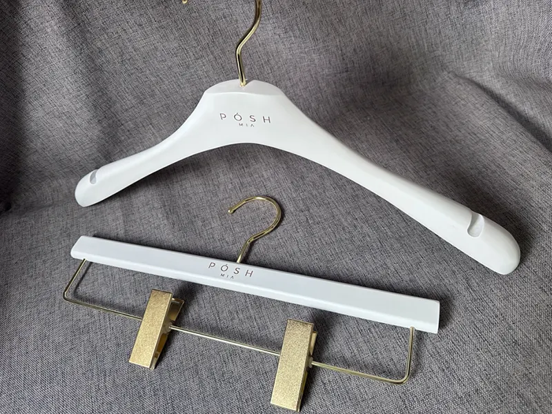 Children's Coat-hanger Customized by LEEVANS 2