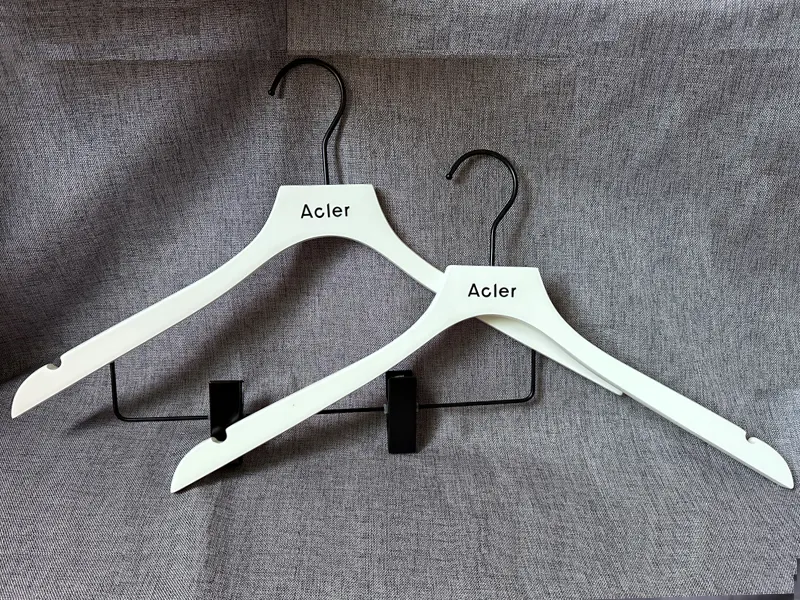 Dark Brown Wooden Hangers Carton - - LEEVANS 2