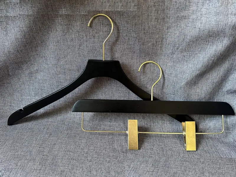 T-shirt wooden hanger with gold hook and clips 1