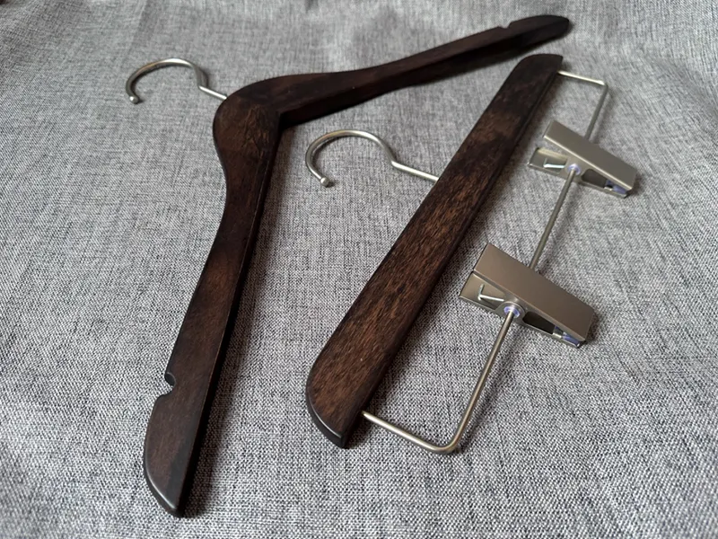 Coat Hanger Luxury Wholesale - LEEVANS 2