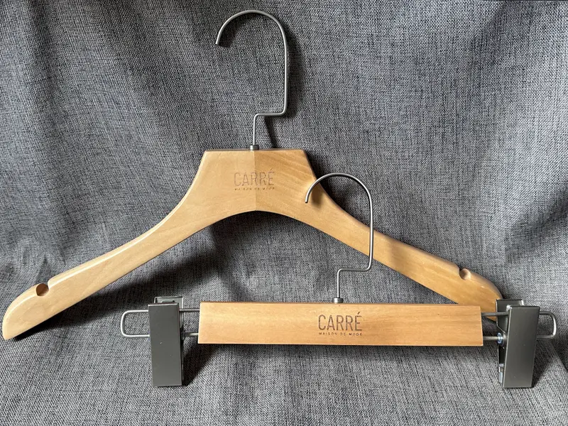 Pink Wooden Hangers DDP Or EXW Wholesale - LEEVANS 2