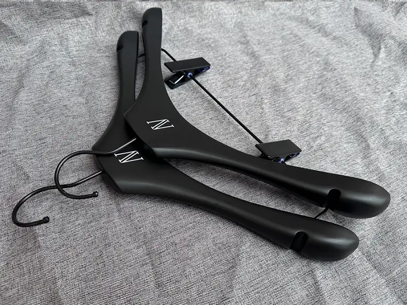 Custom black wooden hanger for brand clothes shop 1