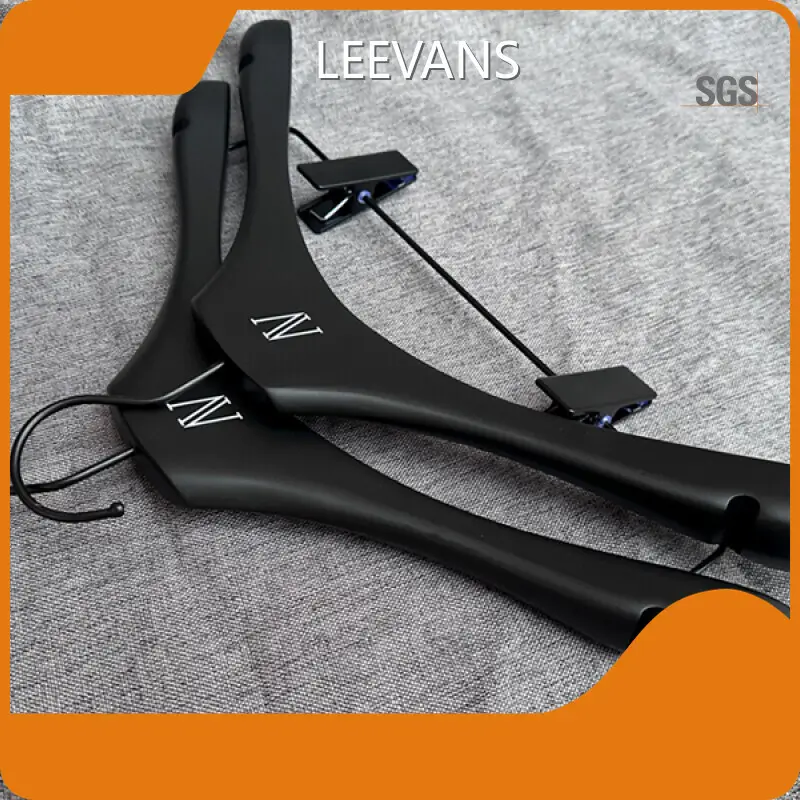 Coat Hanger Carton - - LEEVANS 1