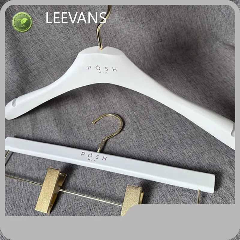 Children's Coat-hanger Customized by LEEVANS 1