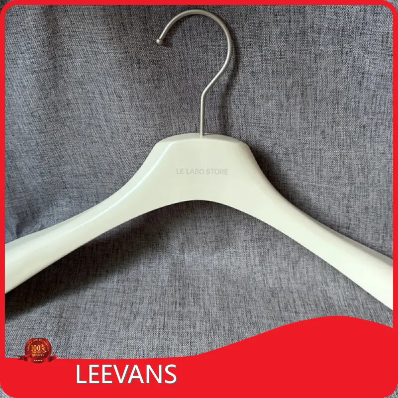 Personalized Wooden Hangers Yes - - LEEVANS 1