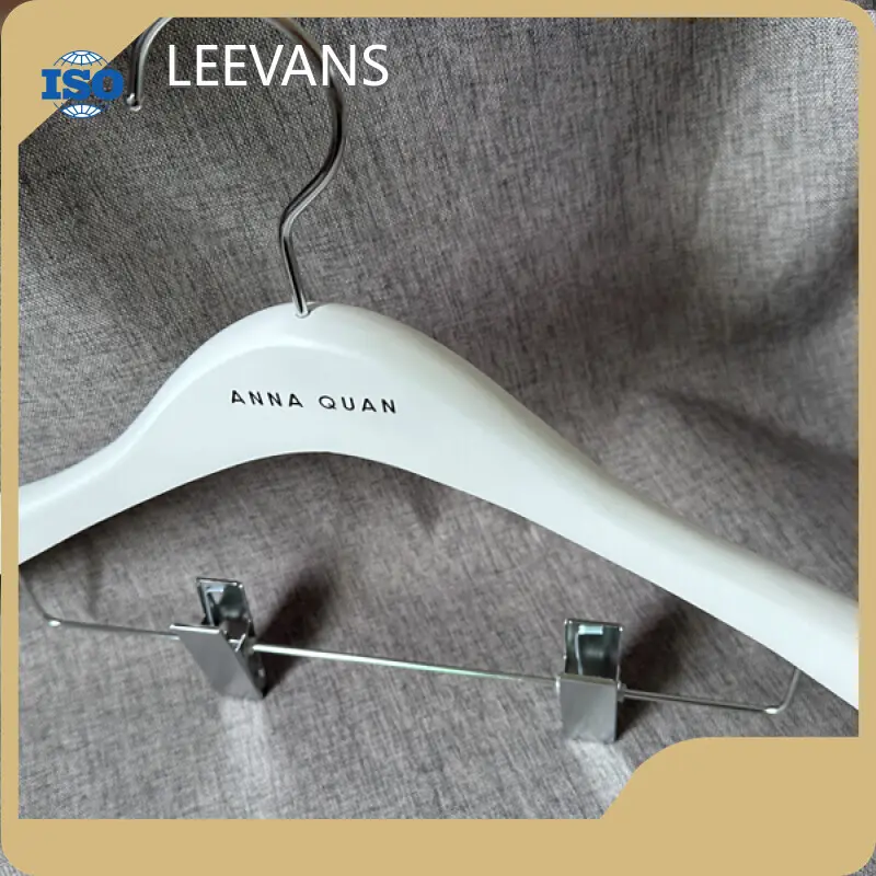 Engraved Wooden Hangers Display for Clothes by LEEVANS 1