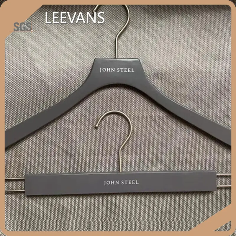 Wooden Coat Hanger KK Carton Wholesale - LEEVANS 1