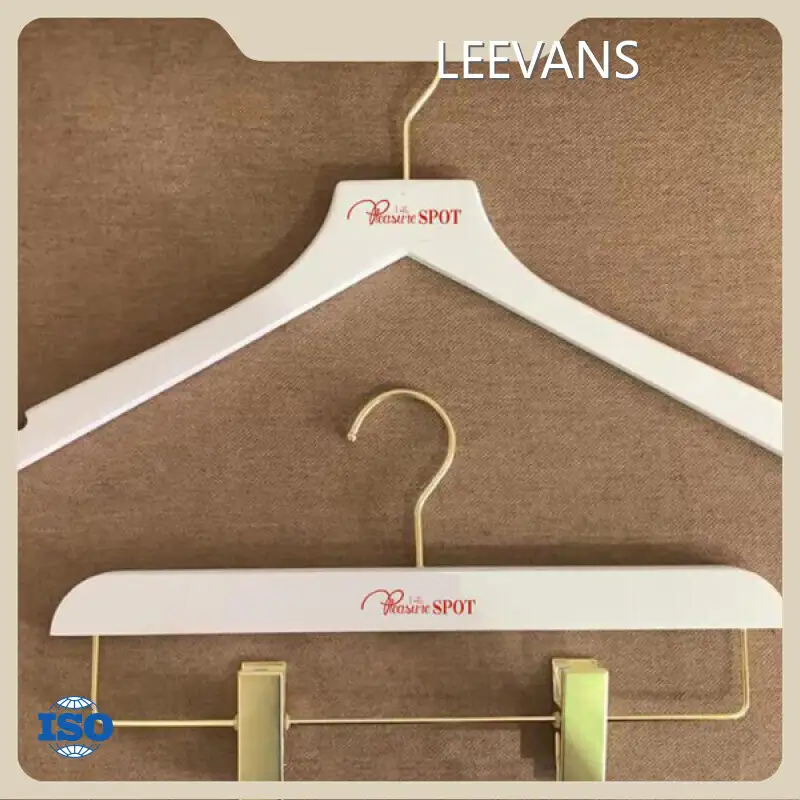 Curved Wooden Hangers Wooden Hanger with Custom Logo Wholesale - LEEVANS 1