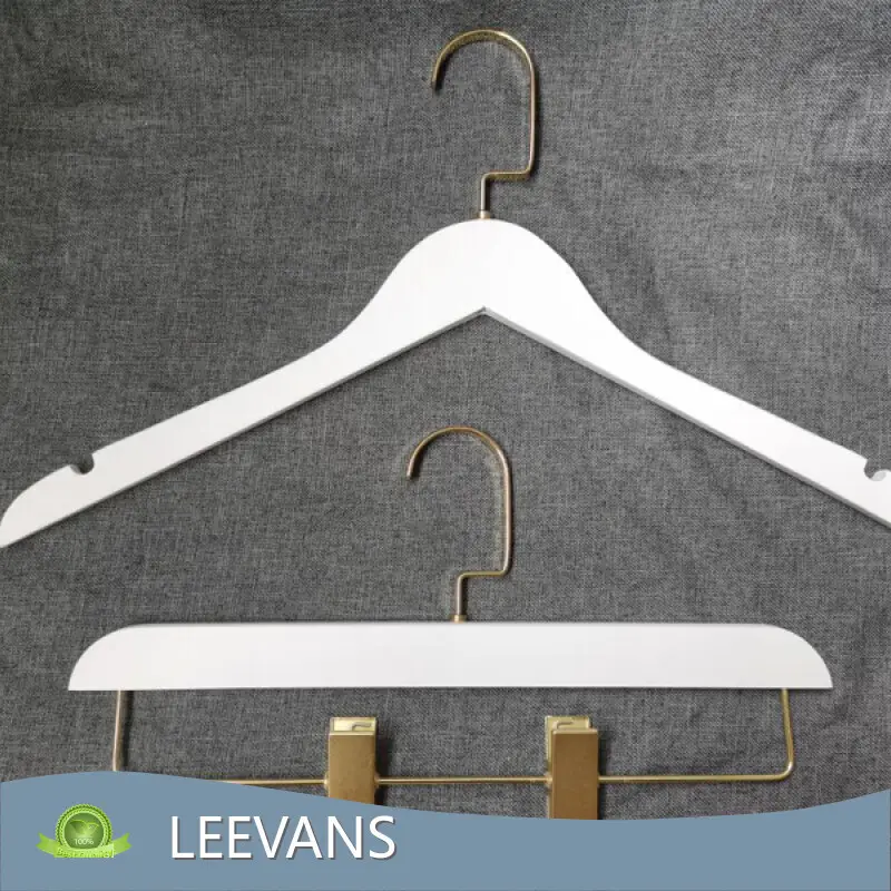 Wooden Clothes Hangers Smoothly Painting Wholesale - LEEVANS 1