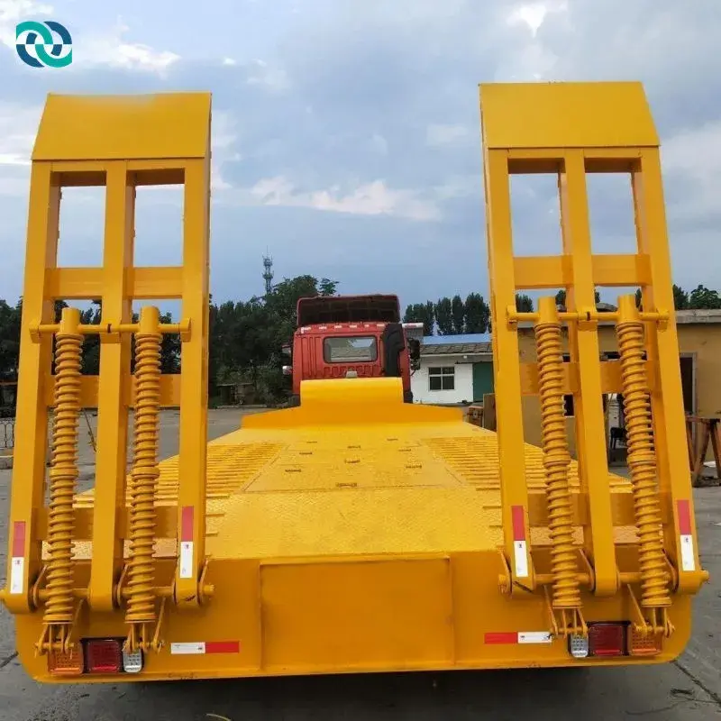 Professional Low Bed Trailer Truck Factory Direct Supply 4