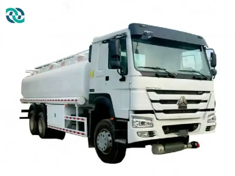 Howo 6x4 20cbm Diesel Gasoline Oil Tanker Truck 1