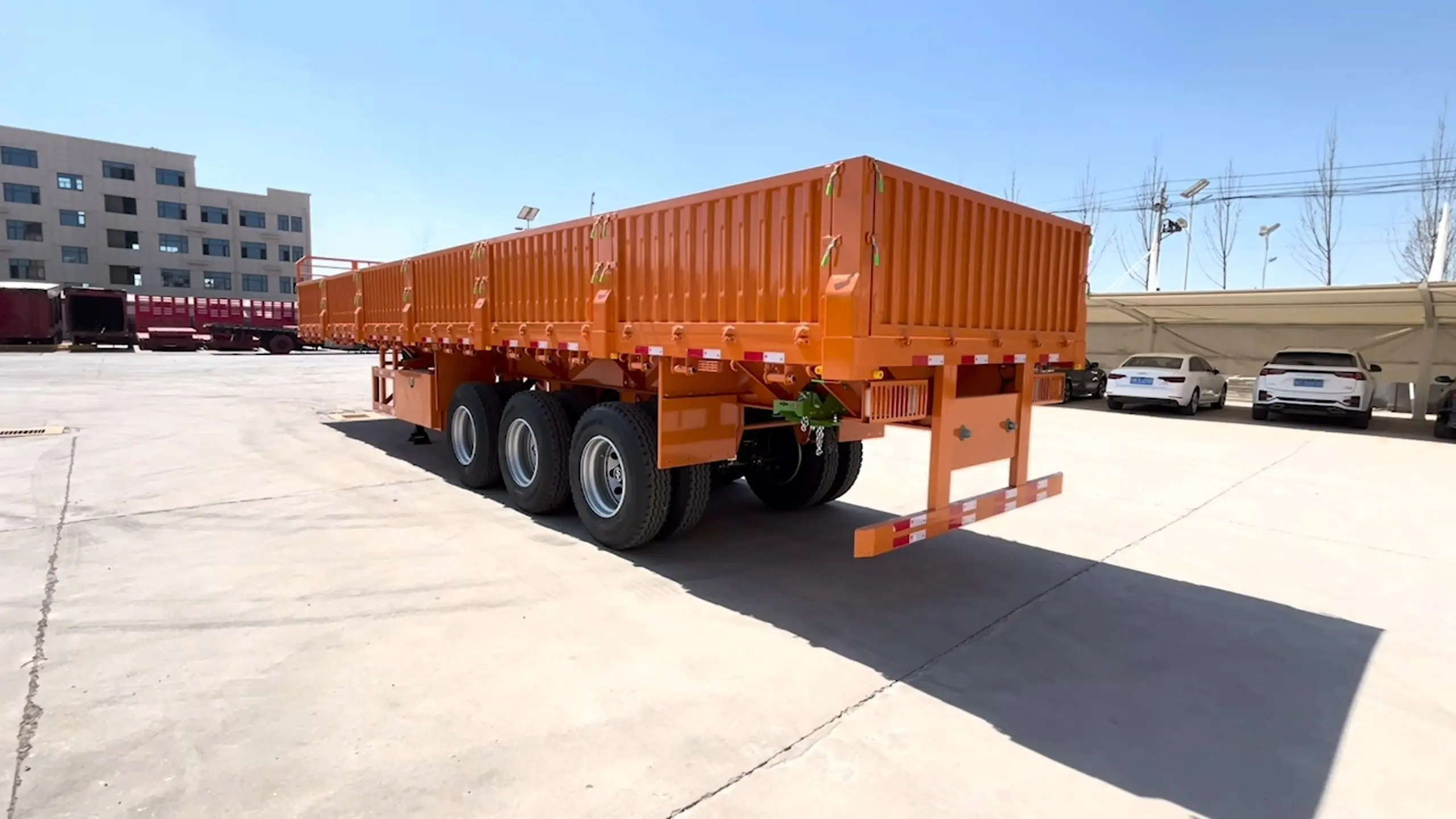 Heavy Duty 3 Axle Side Wall Semi Trailer for Sale 1