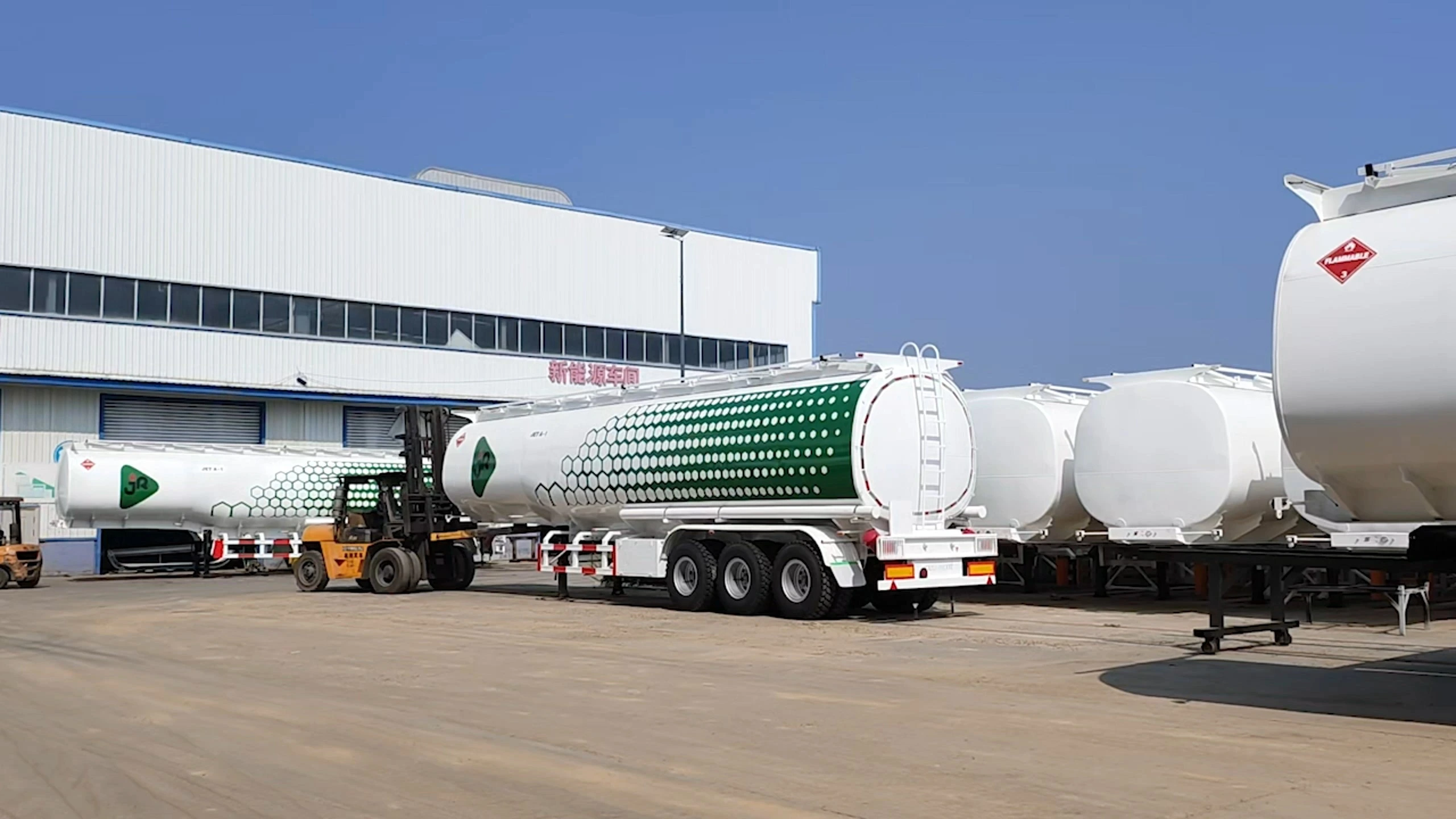 Trailer à pétrolier à 3 essieux 42000L 1