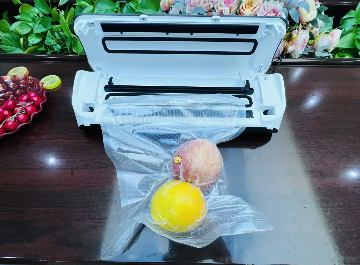 Hot Sale Vacuum Pack Sealer Machine for Different Industries 6