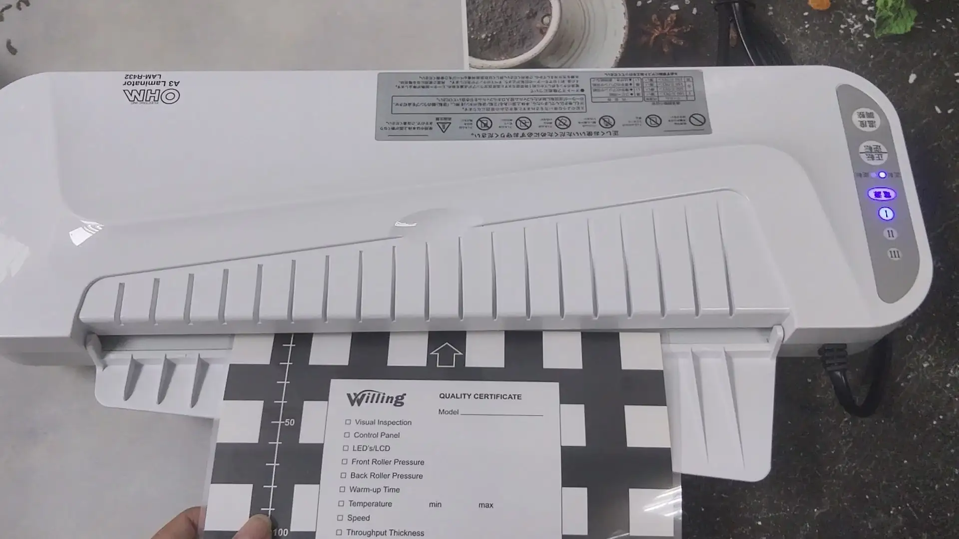 A3 4-roller High Speed Quick Start Laminator with Active Jamming Protection DL808D 1