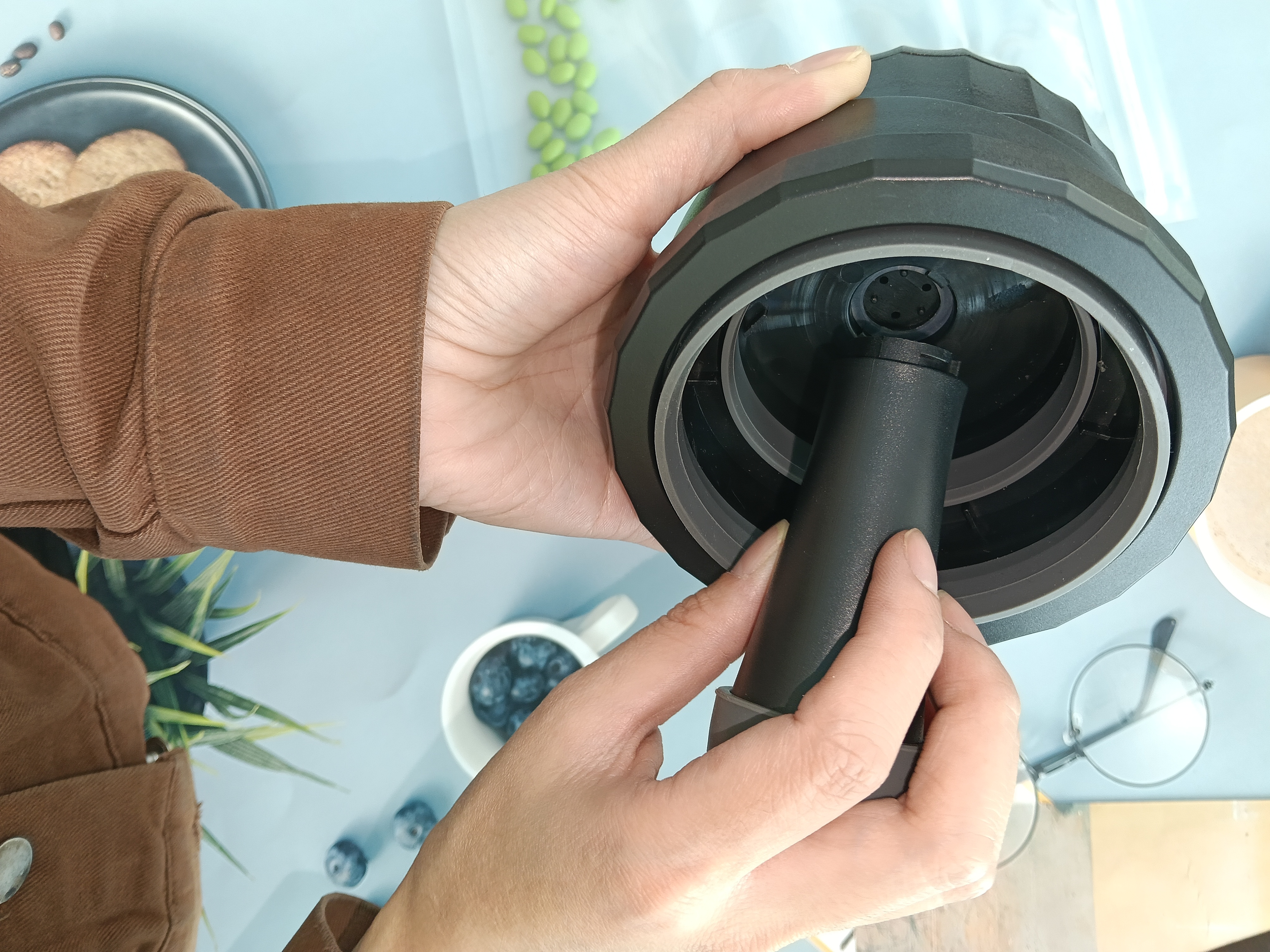 如何安装真空罐封口机附件（附图）