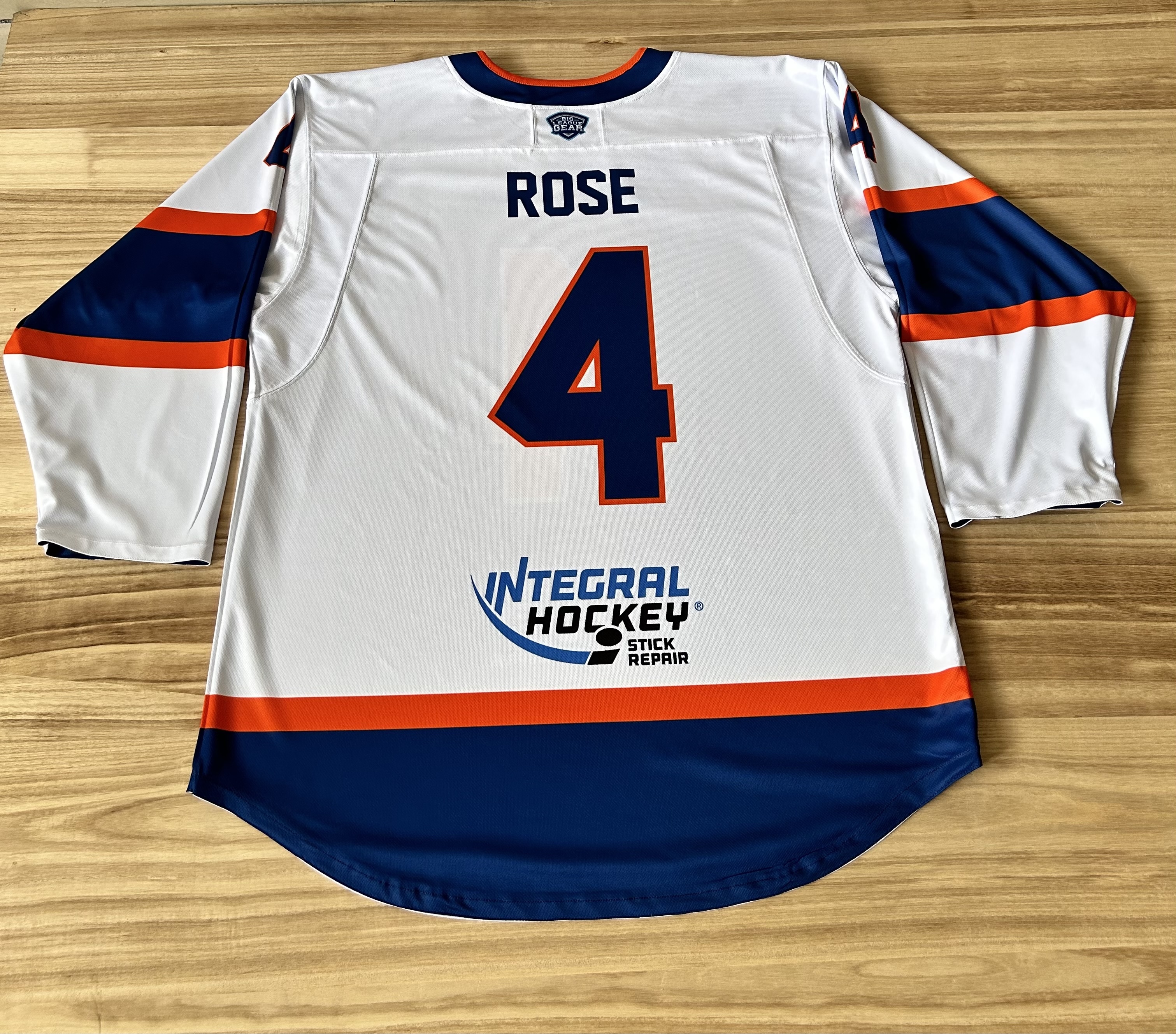 Wendbares Eishockeytrikot 4