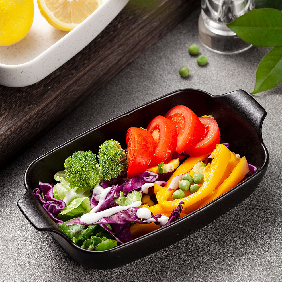 Pograndaj Ceramikaj Porcelanaj Platoj Vespermanĝoj Aranĝu Japana Stilo Blanka kaj Nigra 10