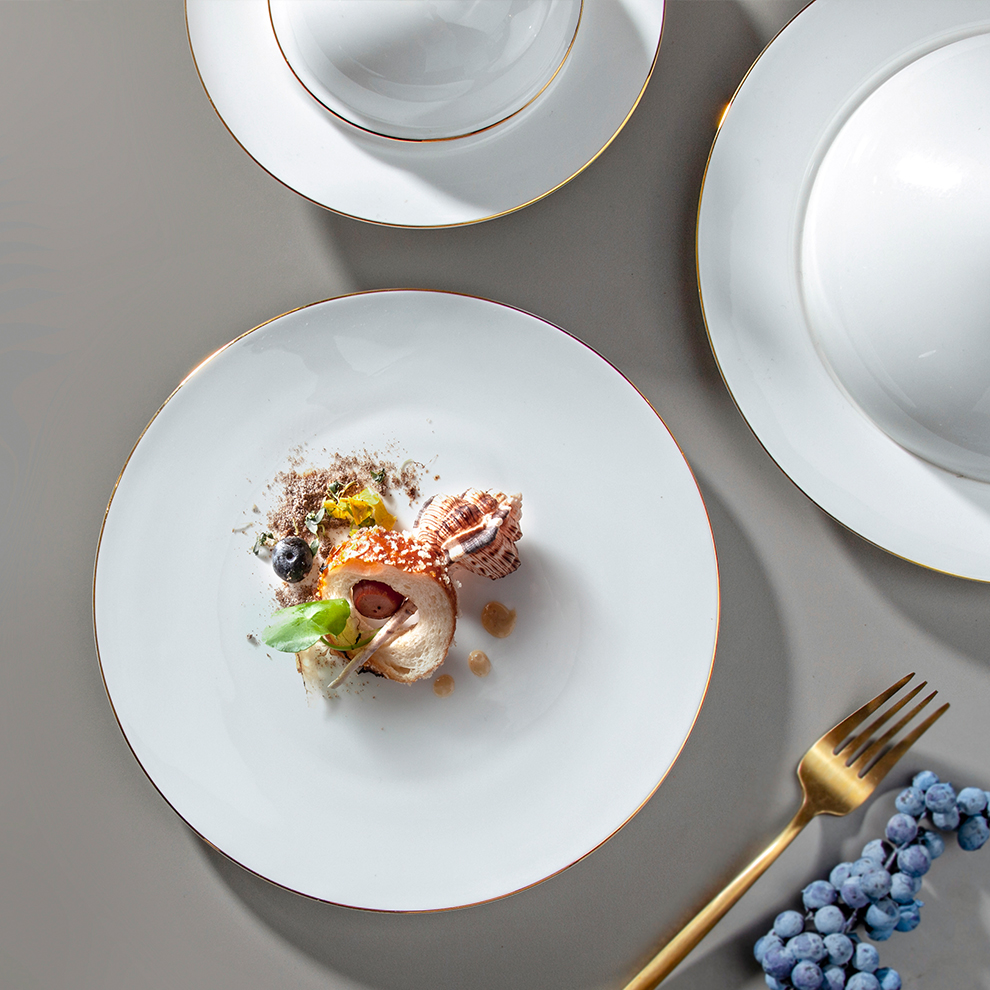 Upscale Customize French White Porcelain Serving Dishware Set Ceramics German Fine Bone China Dinnerware 10