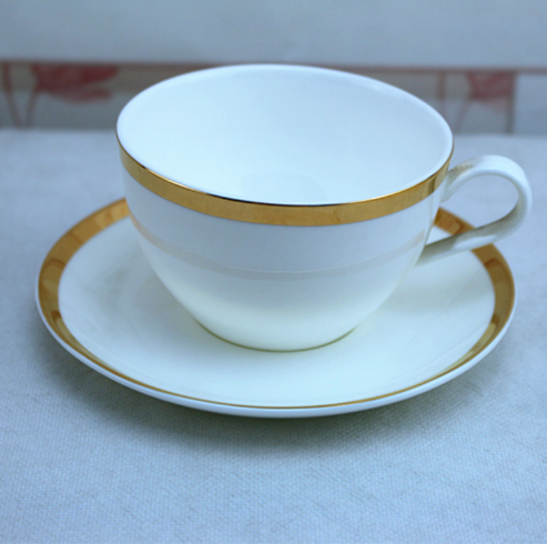 Dubajo Luksa Osto Ĉina Blanka Vespermanĝa Plato Kun Ora Rim Vespermanĝa Varo Fiksita Ora Rim Porcelana Vespermanĝo 10