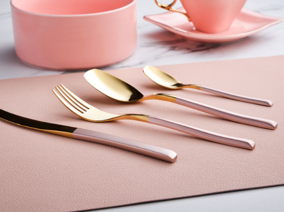 Ora neoksidebla ŝtala bifsteko, forko kaj kulero de 4 pecoj 12