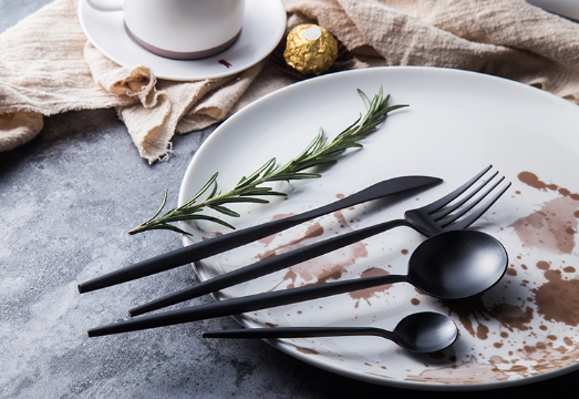 Chinabrett- 멋진 플랫웨어 세트 블랙 스틸 칼레리 세트 스테인레스 스틸 골드 칼리 9