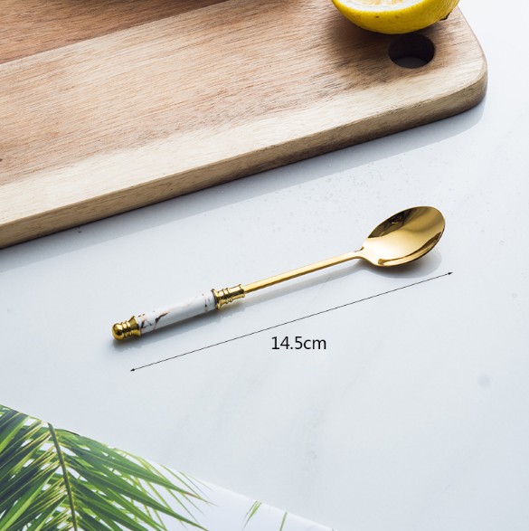 Ceramika marmora tenilo platware neoksidebla tranĉilo aro forko tranĉilo kaj kulero aro ceramika tenilo ss cutlery 18