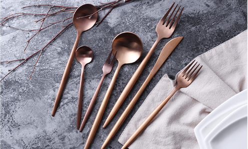 使用済みレストランの結婚式のフラットウェアセットステンレススチールゴールドカトラリーセットホワイトハンドル 11