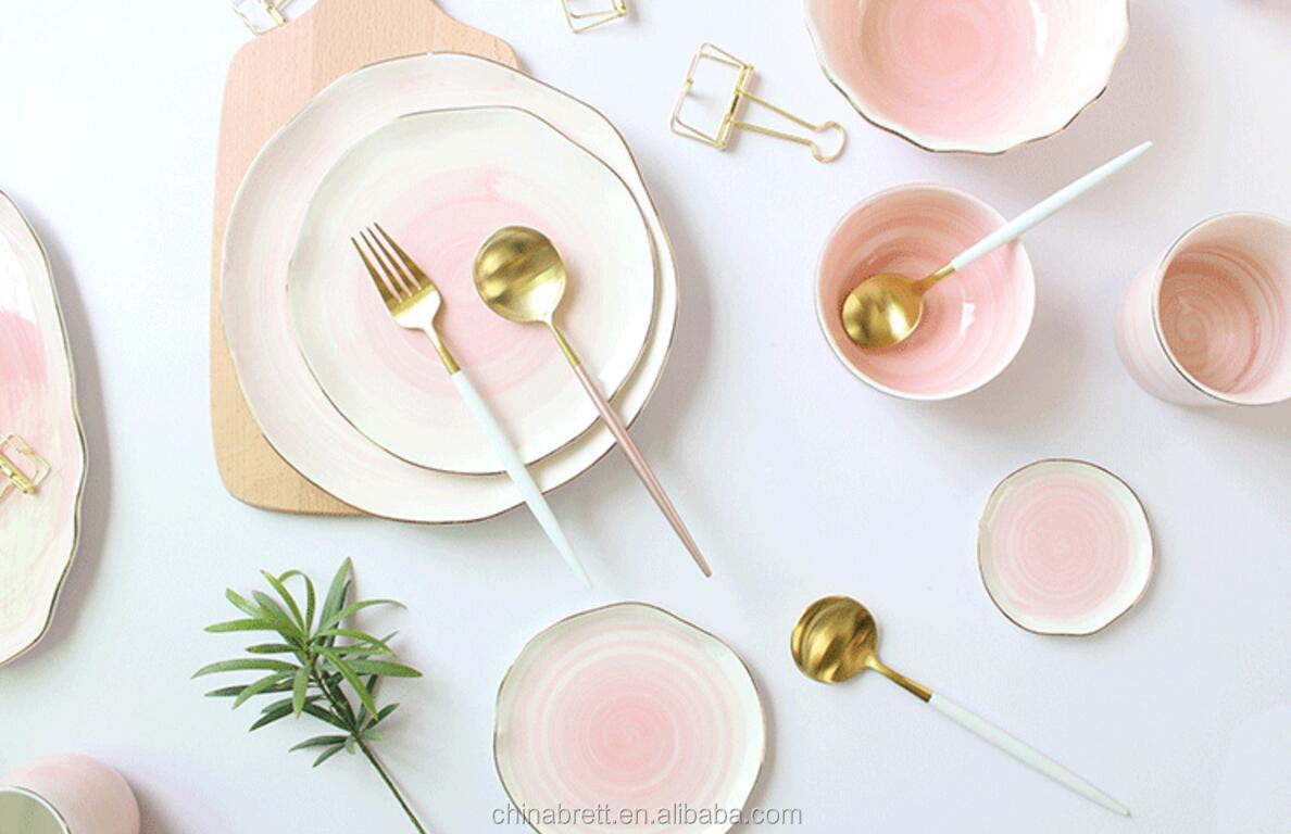 Ĉina Brett - Kolora Eŭropa Stila Porcelana Vespermanĝa Aro kun Ora Rim Kolora Porcelana Vespermanĝa Vespermanĝo 12