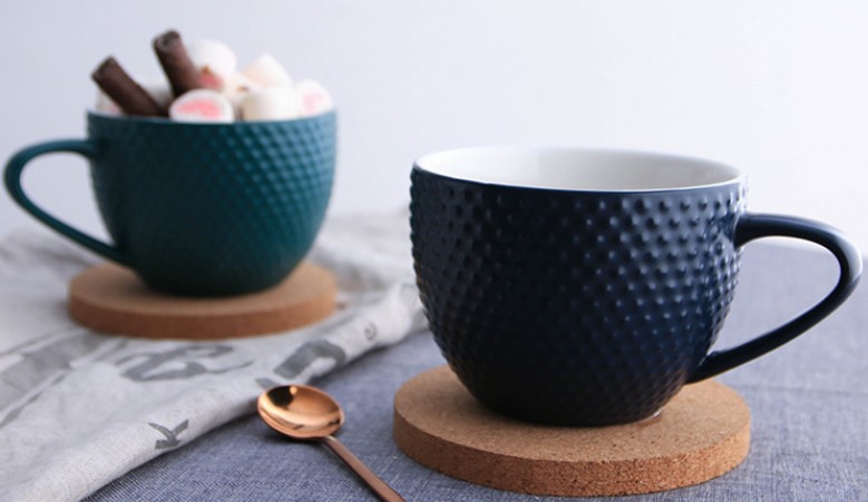 Krea porcelana taso kun korkkuseneto 20