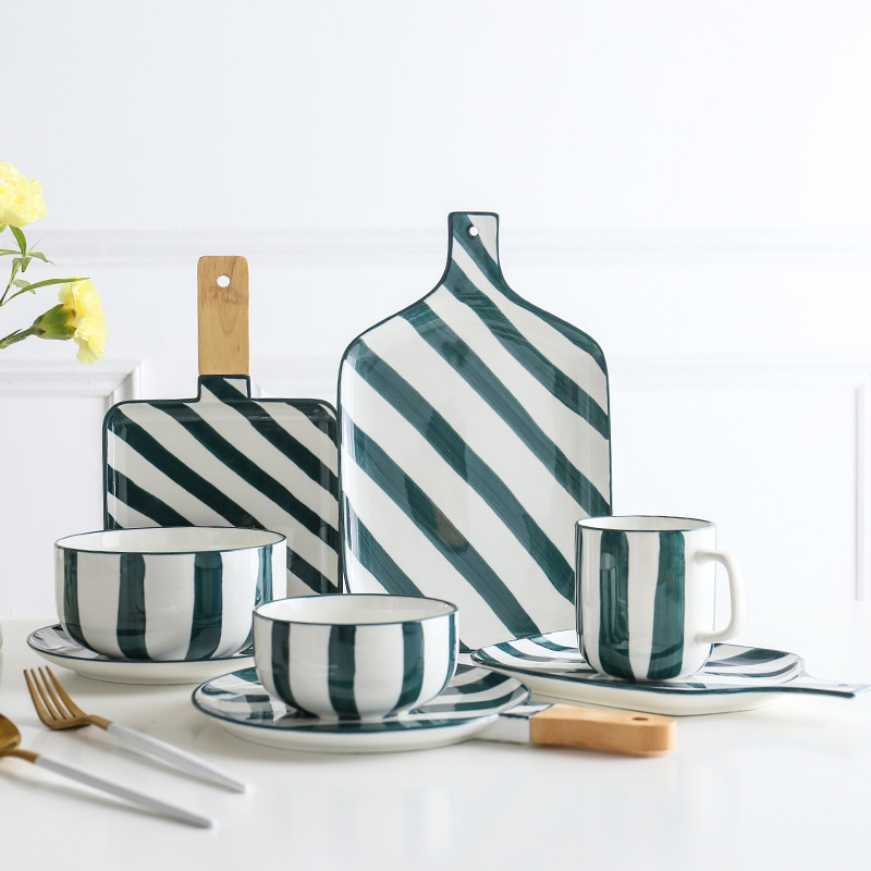 Serie de franjas verdes Nordic Pinted Hand Pinted Ceramicware Chino y Western Plate Juego de placas Color Dinenrware de porcelana 11