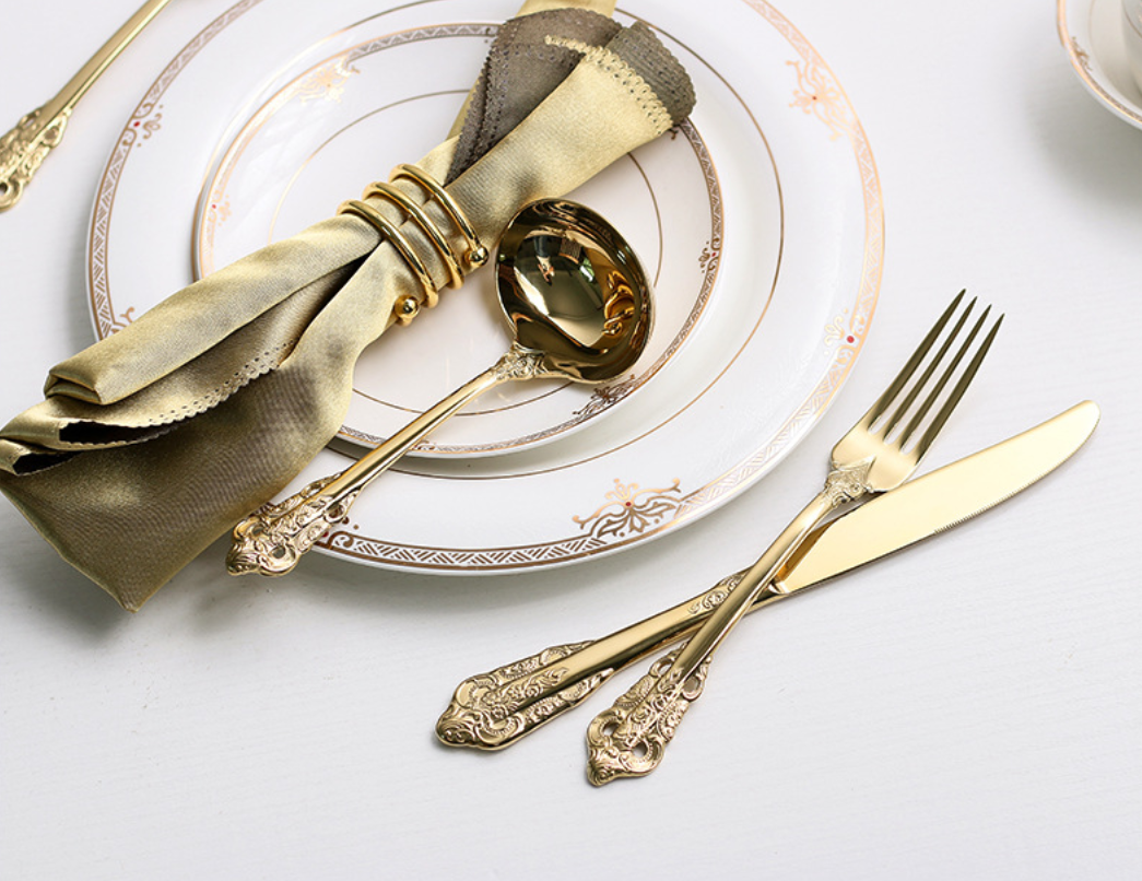 Chinabrett - Neoksidebla ŝtala kulero platvaro klasika vespermanĝa ora reĝa tranĉaĵo aro neoksidebla ŝtala ora tuko 16