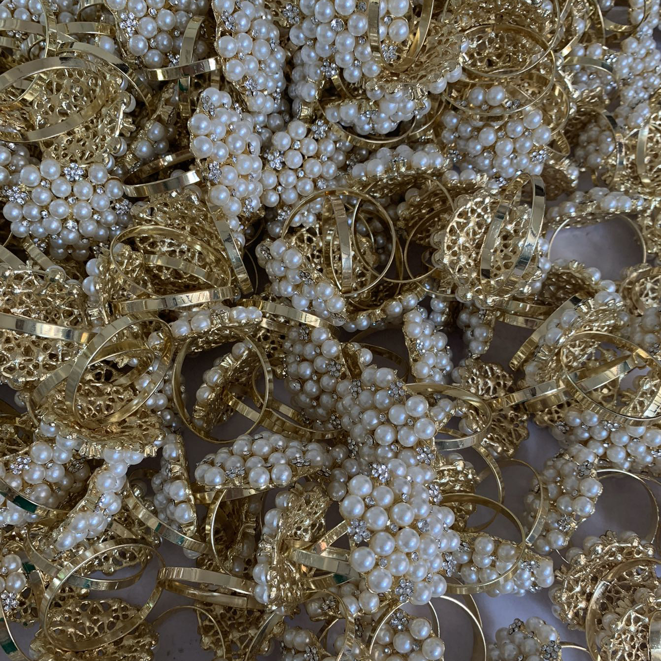 Chinabrett - Floro -Projekto Metala Ora Arĝenta Nafkin -Ringo Por Geedziĝa Ornamado Floro -Vazo Centraj 15