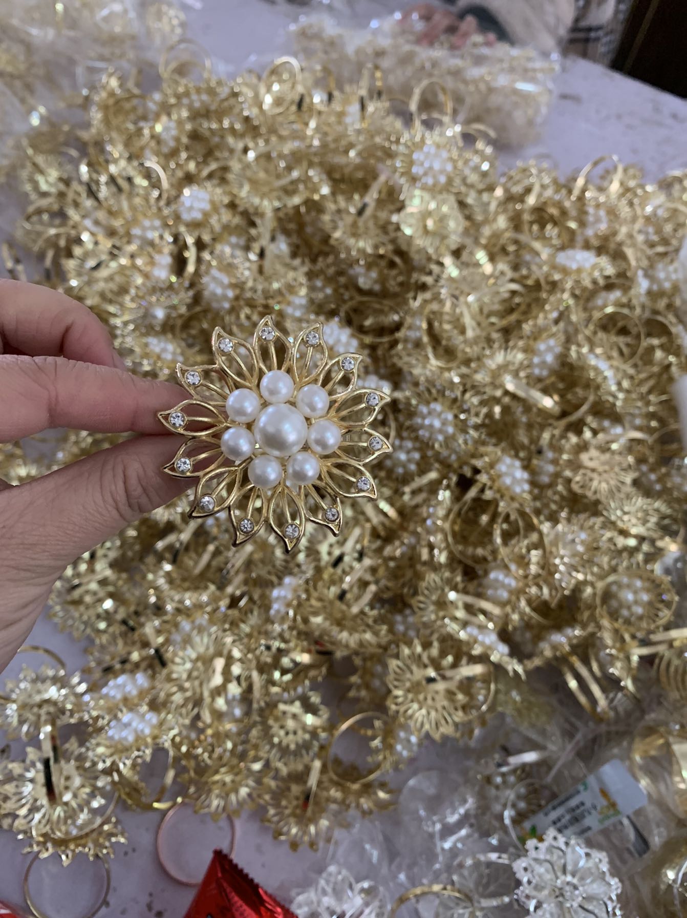 Chinabrett - Floro -Projekto Metala Ora Arĝenta Nafkin -Ringo Por Geedziĝa Ornamado Floro -Vazo Centraj 11