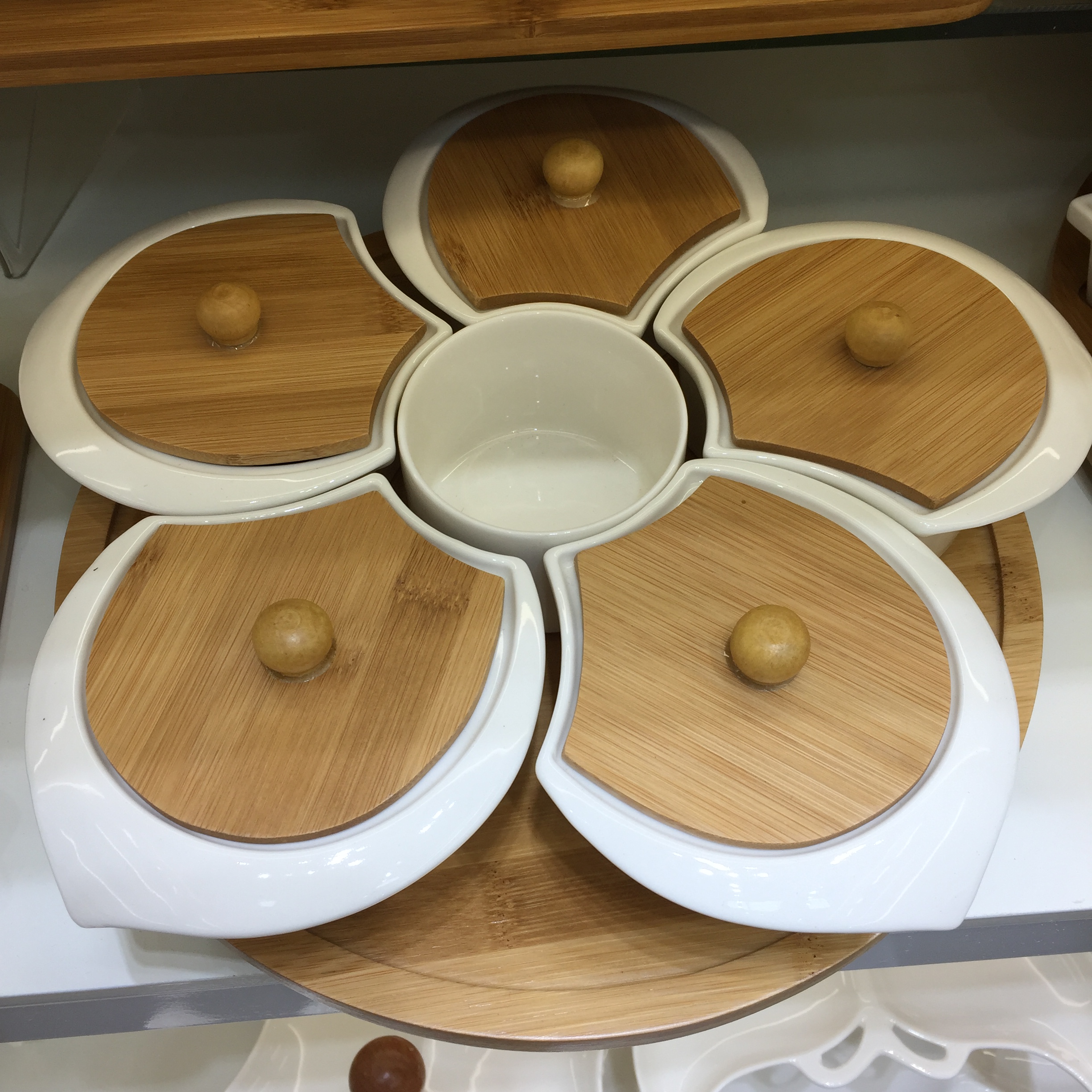 Európai stílusú fekete kerámia vacsora tányér arany perem északi éttermi tányérok steak tányér fehér porcelán étkészlet 12