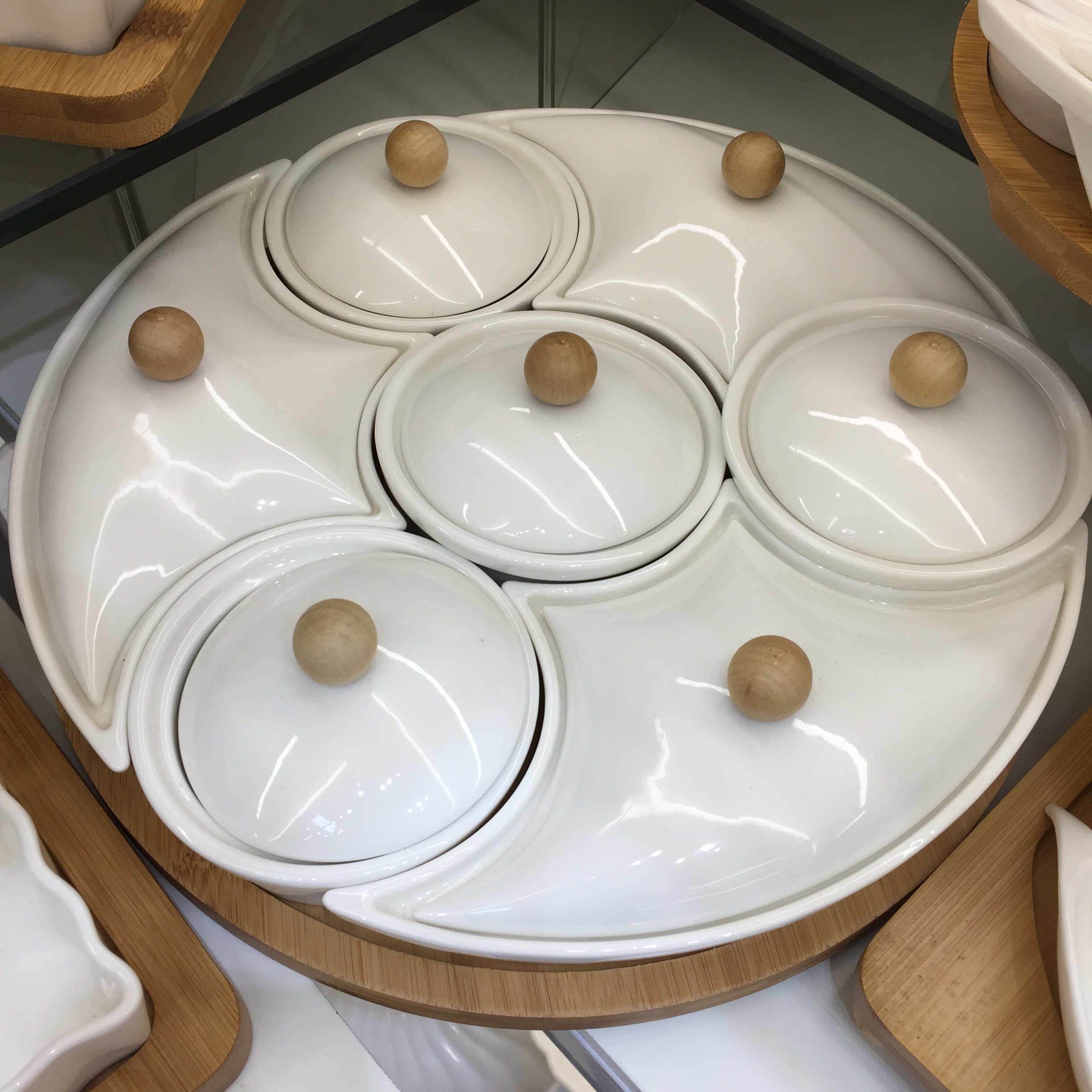 Európai stílusú fekete kerámia vacsora tányér arany perem északi éttermi tányérok steak tányér fehér porcelán étkészlet 6