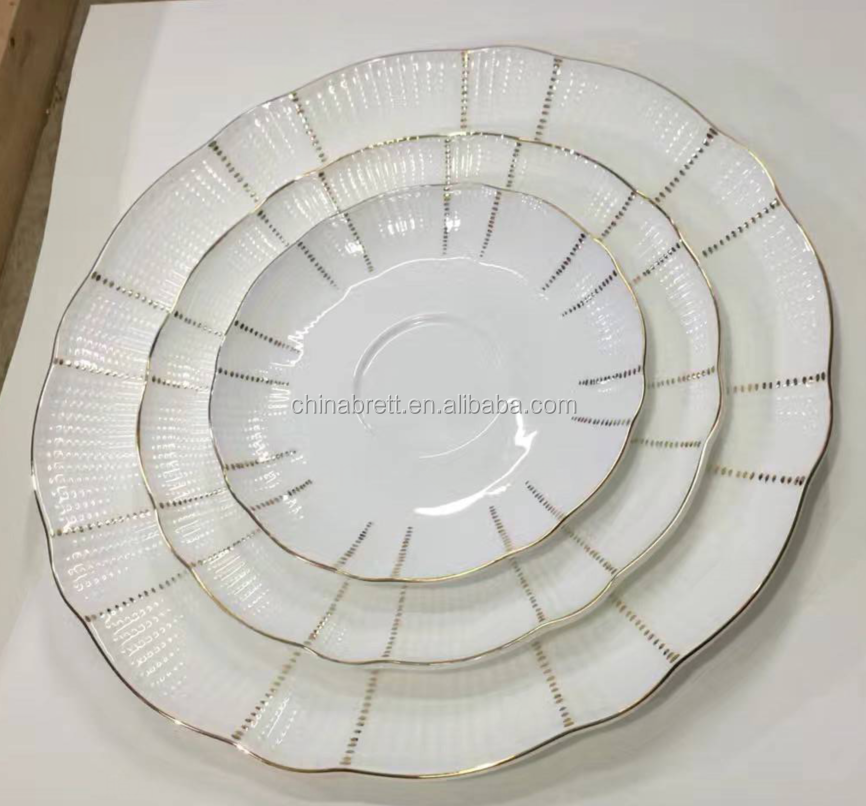 चिनब्रेट - होटल ने शादियों के लिए डिनर प्लेट्स गोल्ड चेंजर प्लेट्स का इस्तेमाल किया 11