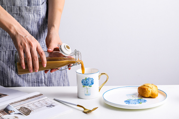 Ceramic Ceramic Black Rettangolu tal-Planner Plate Bil-Gold Rim Għal Restaurant Color Porcelain Dinnerware 11