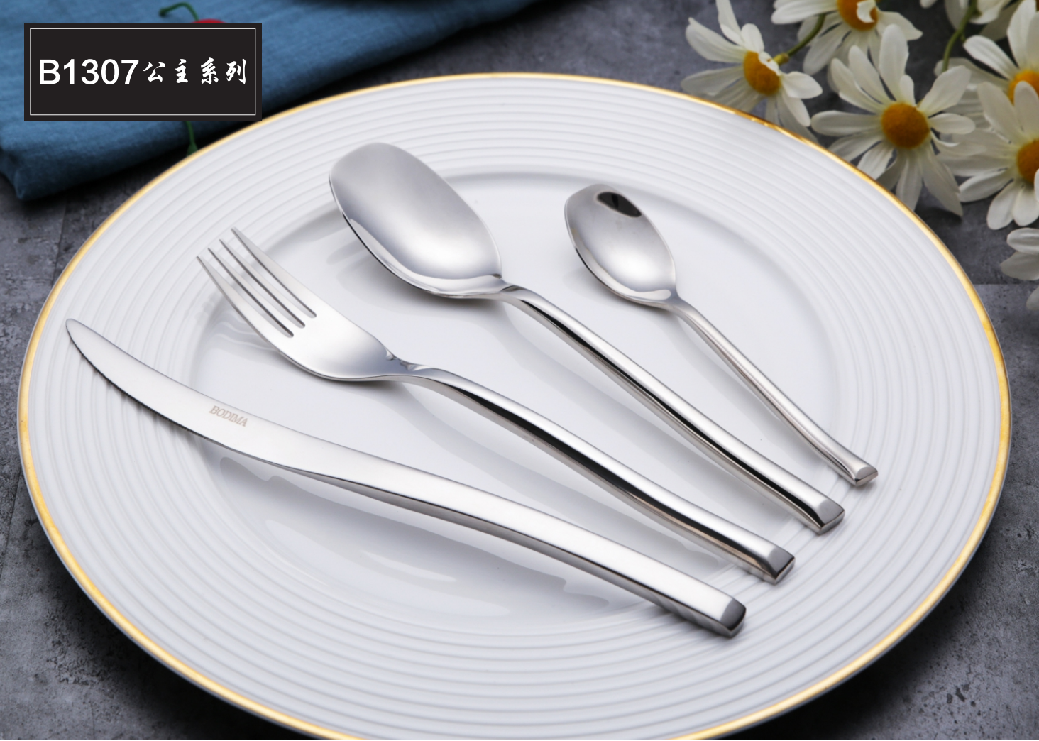 Svatební příbory Růžové zlaté příbory s růžovou rukojetí pro události 9