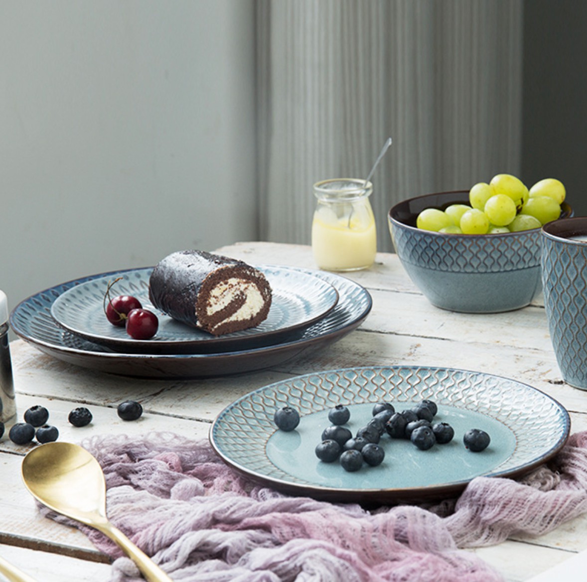 European Style Relief Ceramic Disc Fruit Salad Plate Soup Bowl Western Restaurant Stoneware Set 12