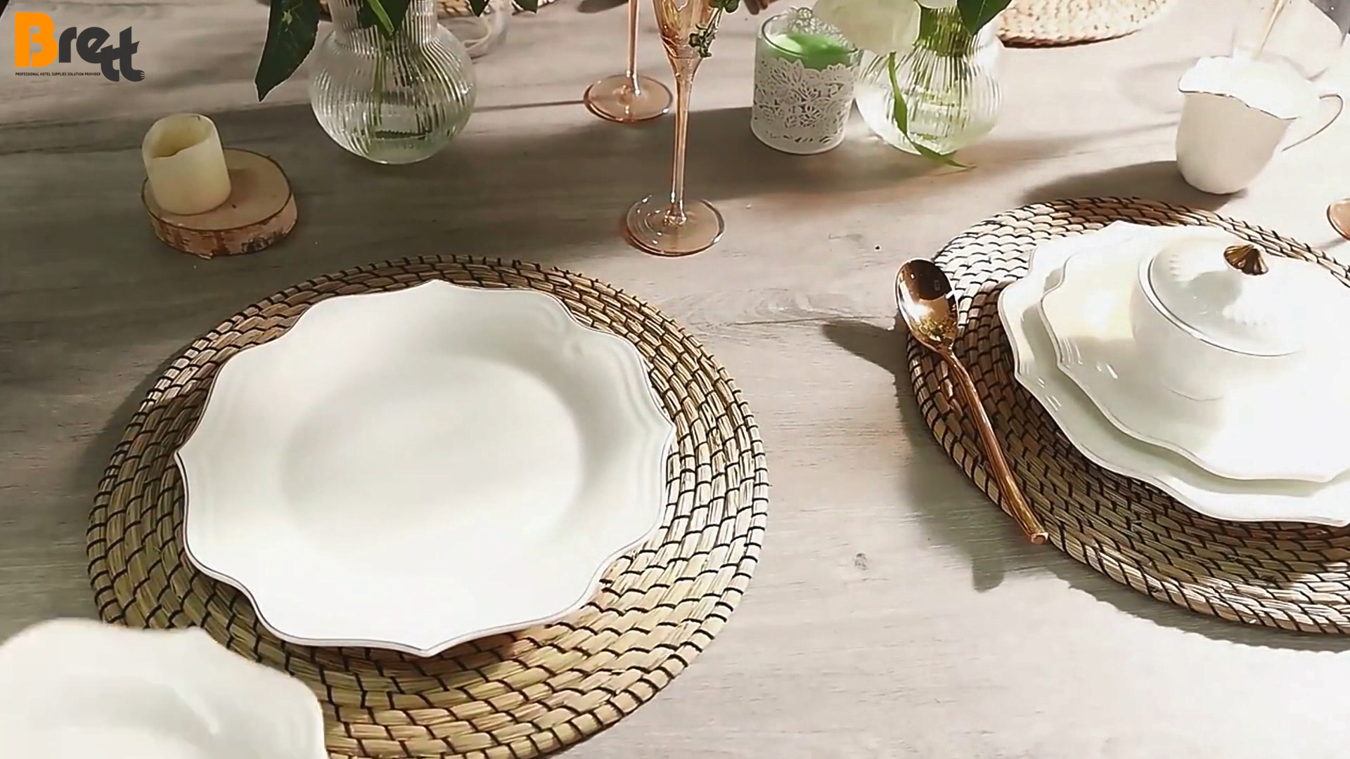 Ceramikaj tabloj kun ora bordo, Vajilla Propra Logo -Porcelano, Blanka Ceramika Geedziĝa Ora Rim -Plato 3