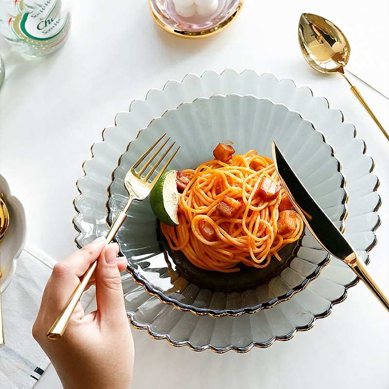 Geedziĝo Ora 304 Neoksidebla Ŝtala Tranĉilo Luksa Bifsteko Okcidenta Tabla Kuketo -Tondiloj Rondaj Teniloj 8