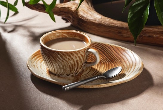 Brett personecigita forno ŝanĝanta helgrizan ceramikan kafan tason 1