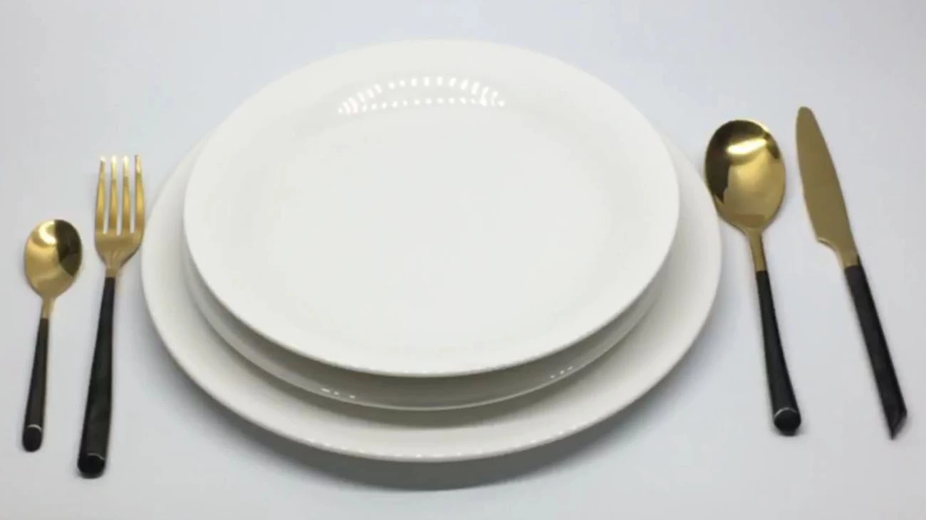 Brett Tableware Porcelain Pasta Spaghetti Plate Soup Plate Crockery Set with Steakナイフ 1