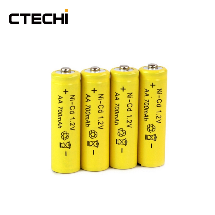 AA 1.2V 700mAh NiCd Rechargeable Batteries 1
