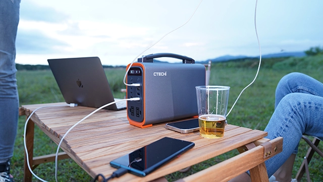 200W 307Wh Portable Power Station Solar 220V For Outdoor Camping Lithium Solar Generator 1